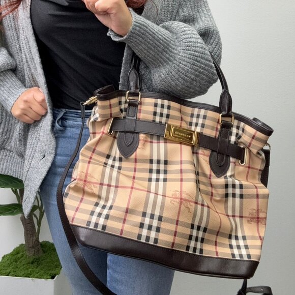 💎✨EXQUISITE✨💎 Authentic BURBERRY Golderton Hymarket Tote Bag - Picture 1 of 8